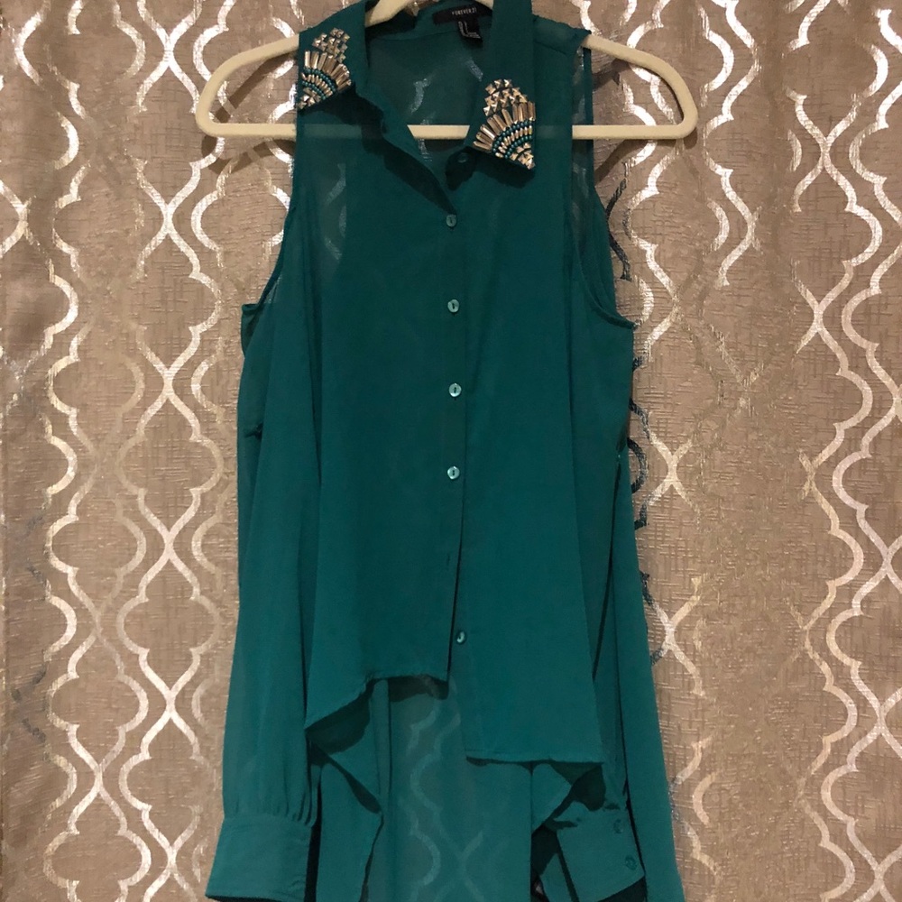 Cut off shoulder/ long sleeve green shirt